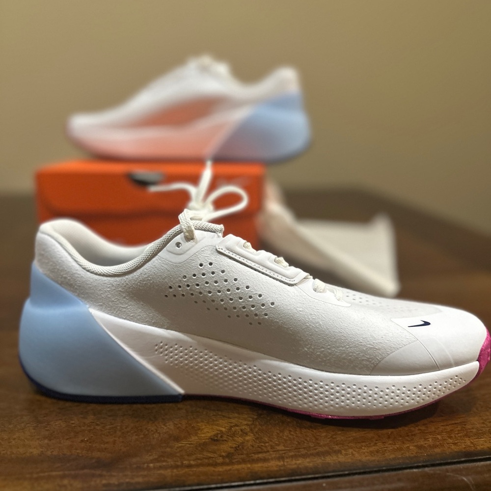 Size 9 - Nike Air Zoom TR1 White Aquarius Blue